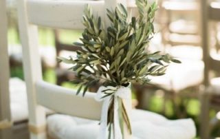 decoracion de bodas con hojas de olivo