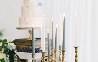 decorar bodas con velas altas-7