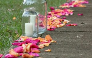 caminos de petalos de rosa-ideas de boda-2
