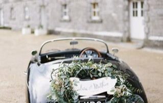 coche antiguo novios-3