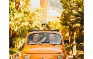 coche antiguo novios-8