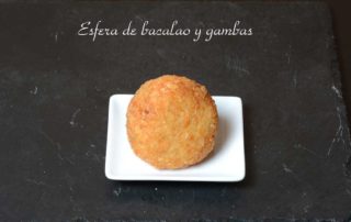 Aperitivos de boda. Esfera de bacalao