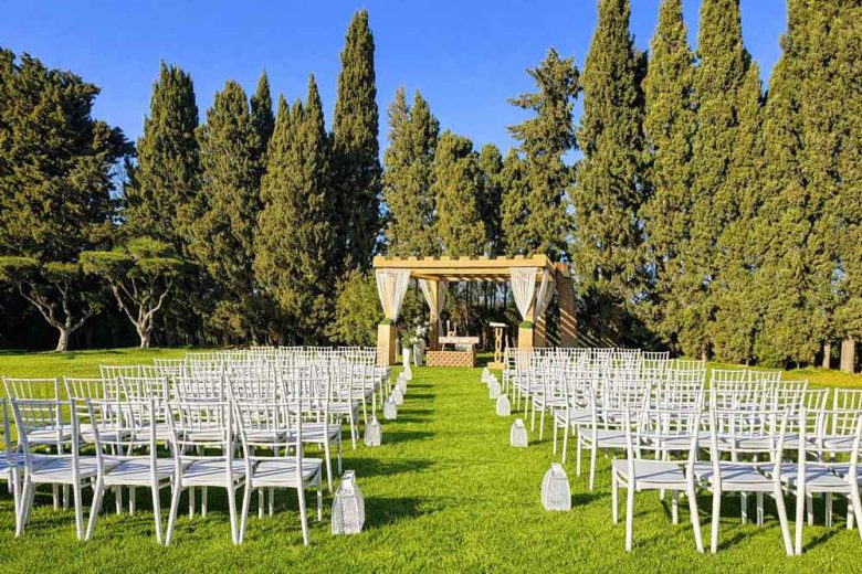 Ceremonia de boda en los jardines de la Finca Don Quijote